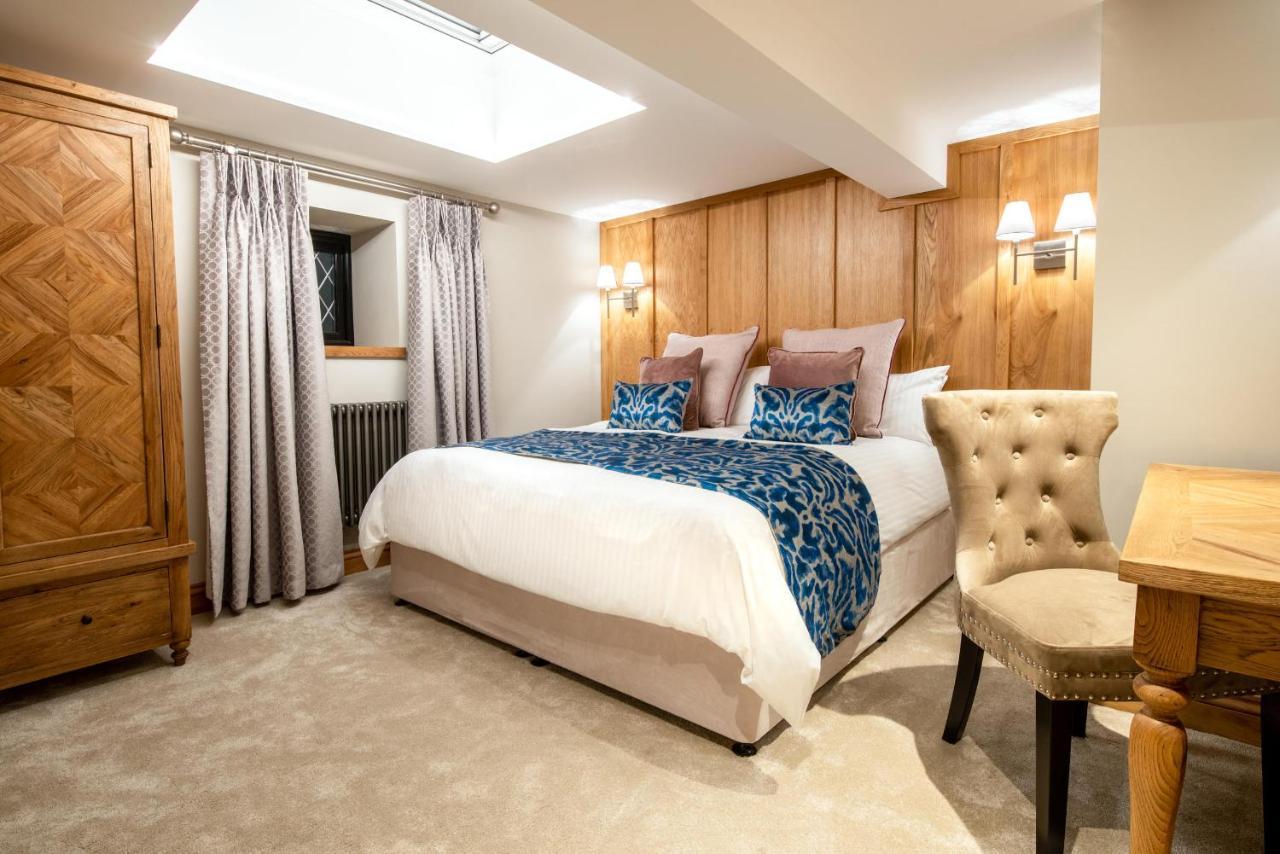 Boringdon Hall Hotel And Spa Plymouth Exterior photo A bedroom at The Old Vicarage Hotel