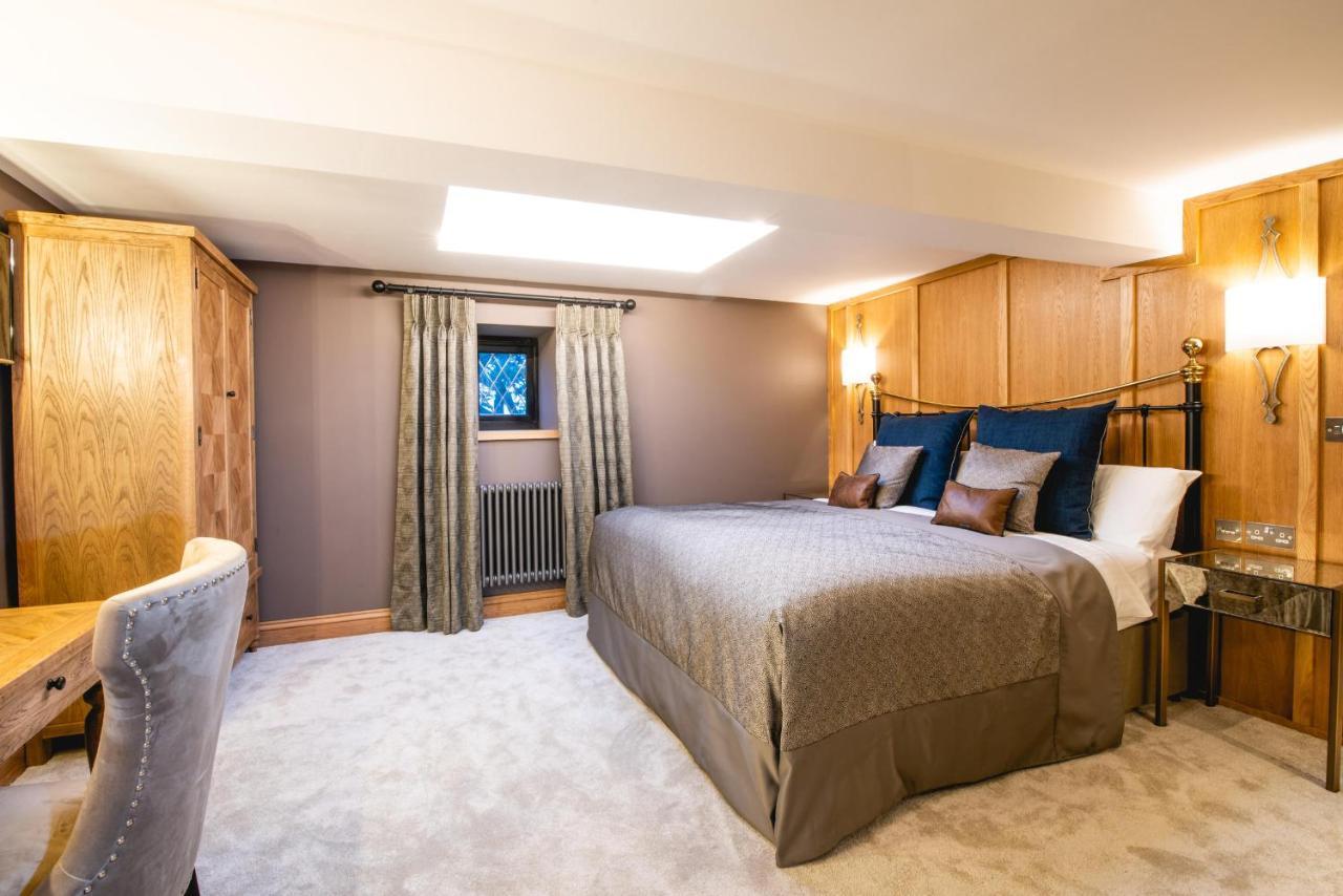 Boringdon Hall Hotel And Spa Plymouth Exterior photo A bedroom at the hotel